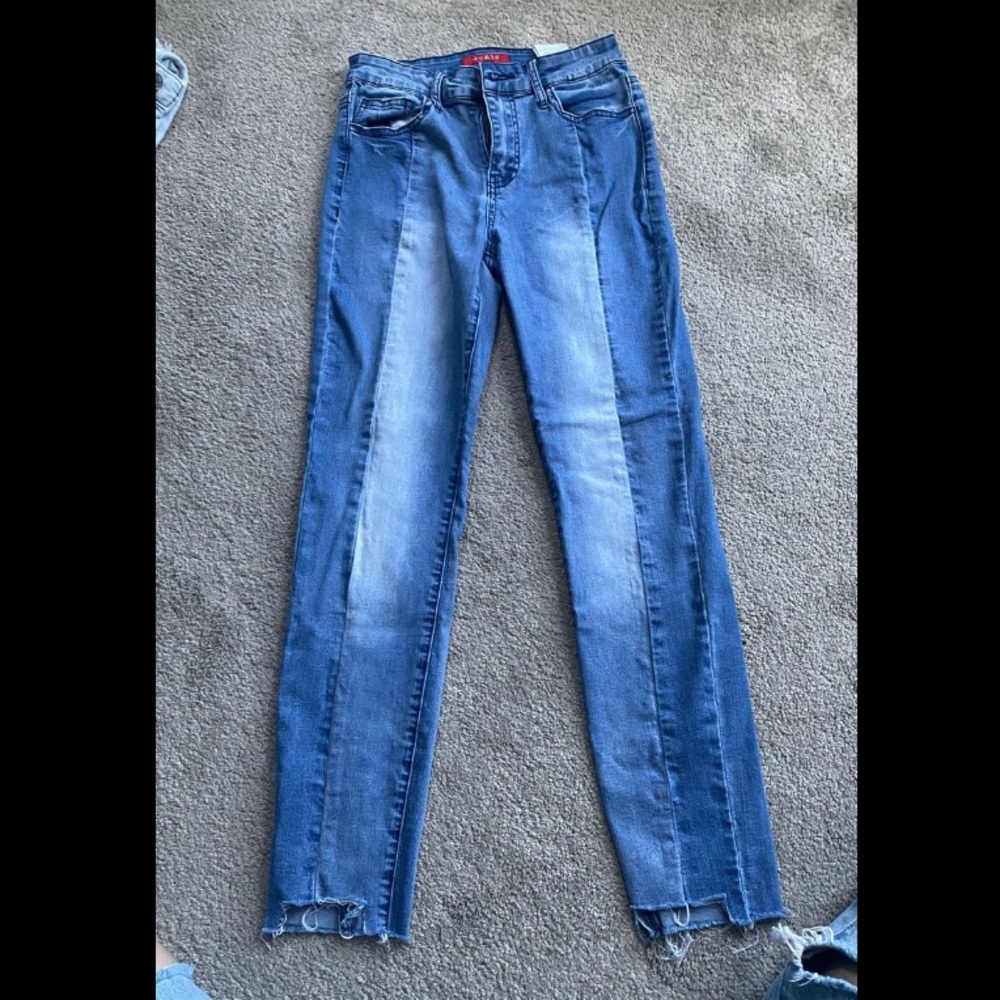 GUESS jeans
